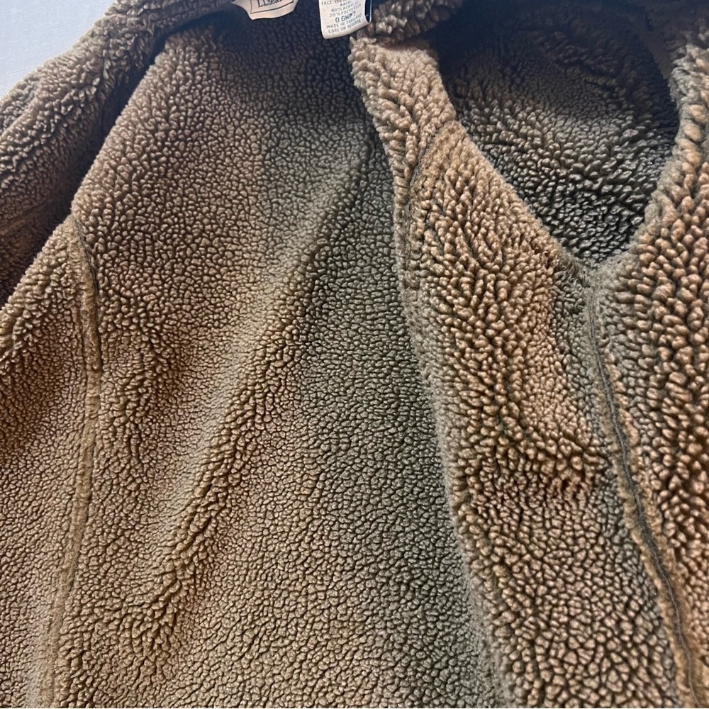 L.L.Bean Women’s Faux Suede Sherpa Chore Jacket — Medium - Picture 13 of 15